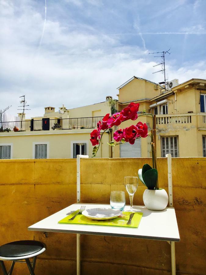 Appartment Le Charme Du Bourgeois Nisa Exterior foto